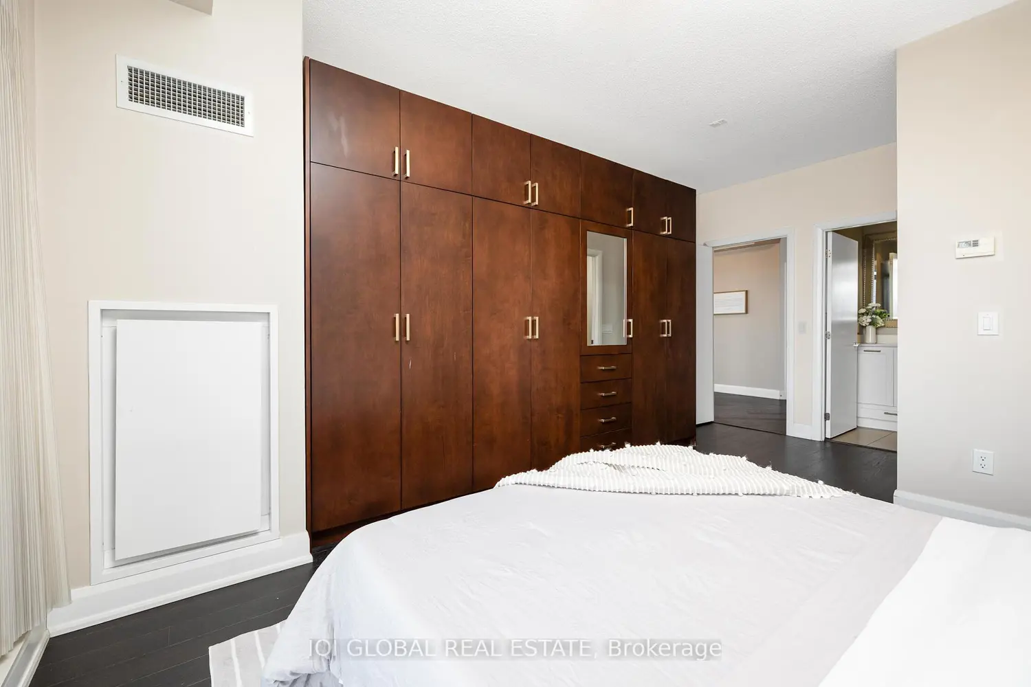 Additional image 15 of 2480 Prince Michael Drive 221