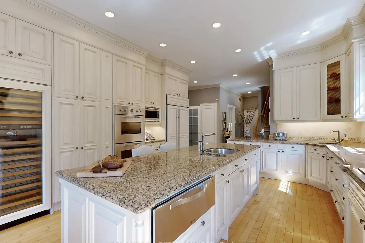 Additional image 3 of 2508 16Th Side Road