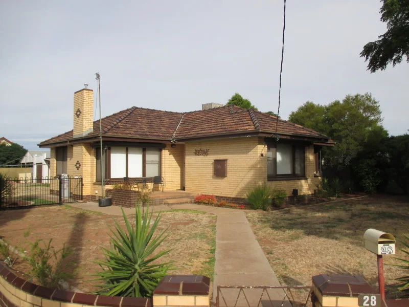 28 Walker Street, Donald VIC 3480