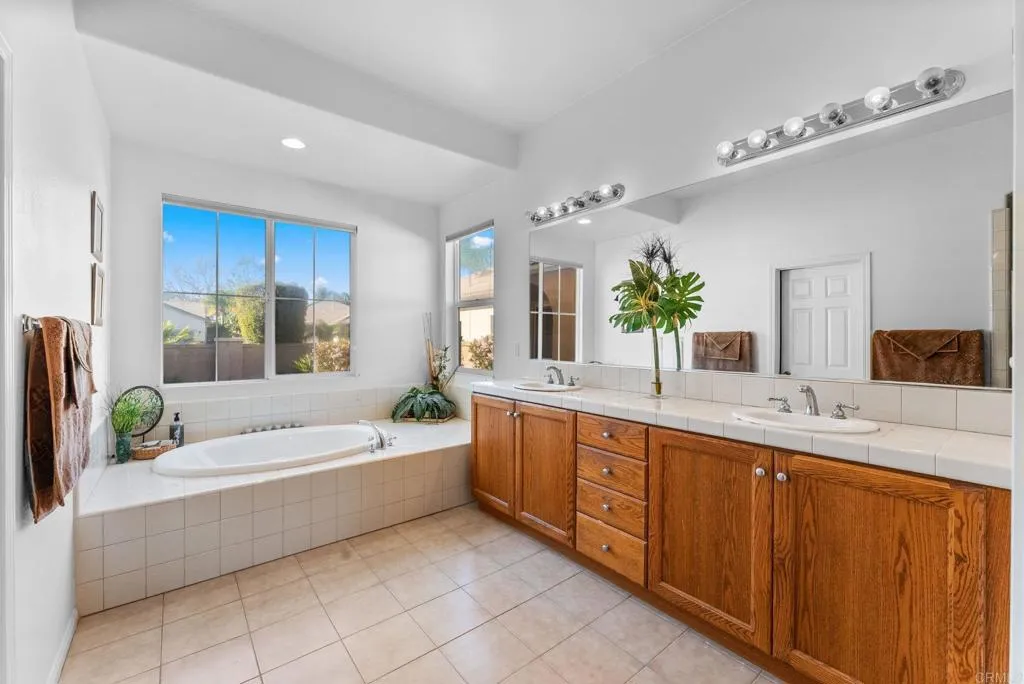 Additional image 18 of 241 Melbourne Glen, Escondido, CA 92026