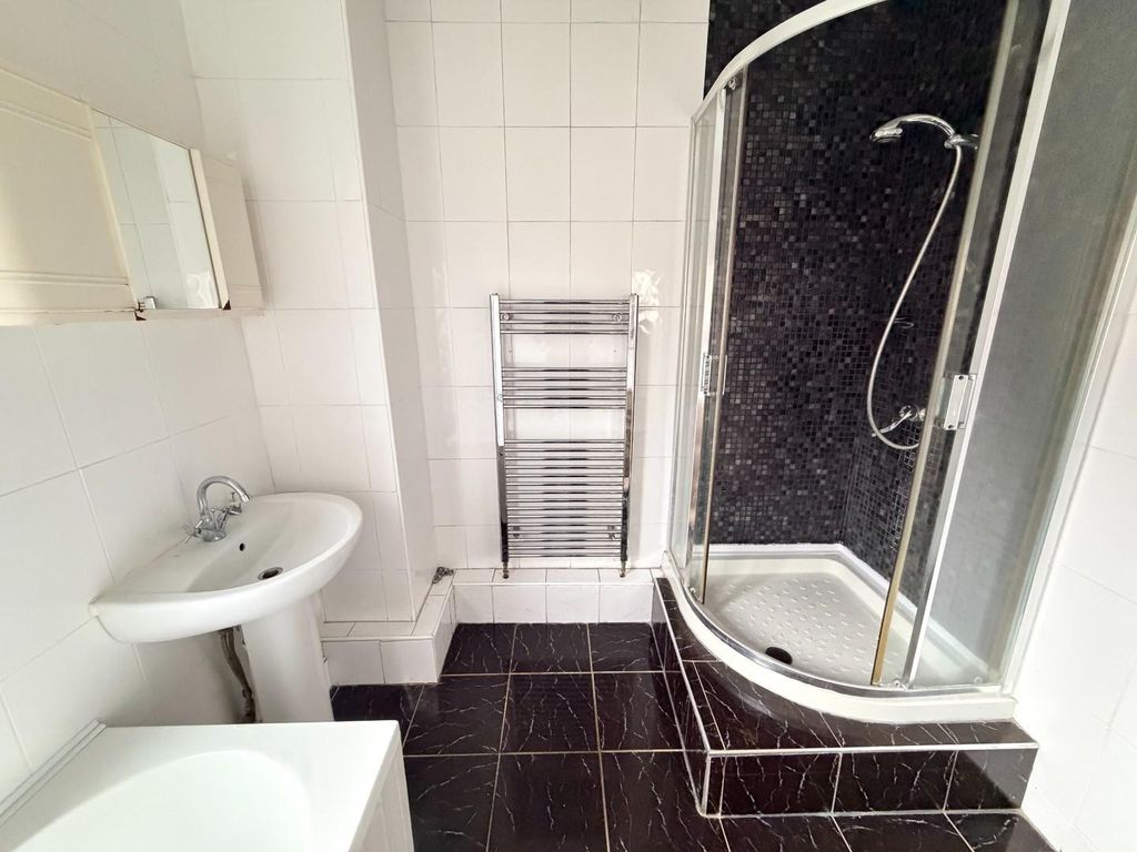 Additional image 10 of 1 bed flat for saleThe Cliff, Seaton Carew, Hartlepool TS25