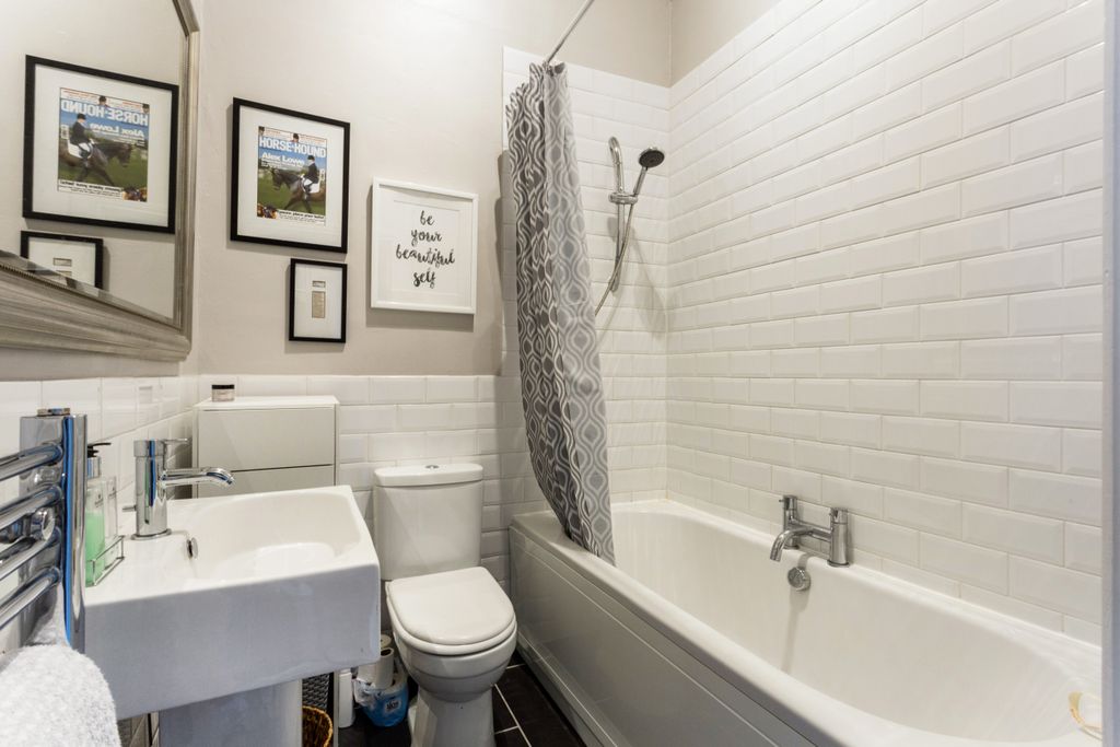Additional image 5 of 1 bed flat for saleLansdown Crescent, Cheltenham GL50