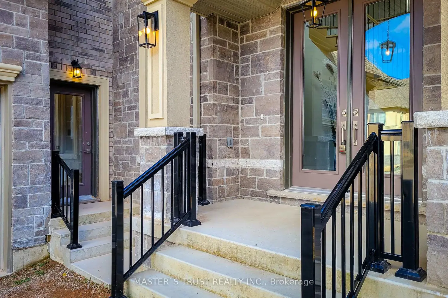 Additional image 2 of 325 Somme Street