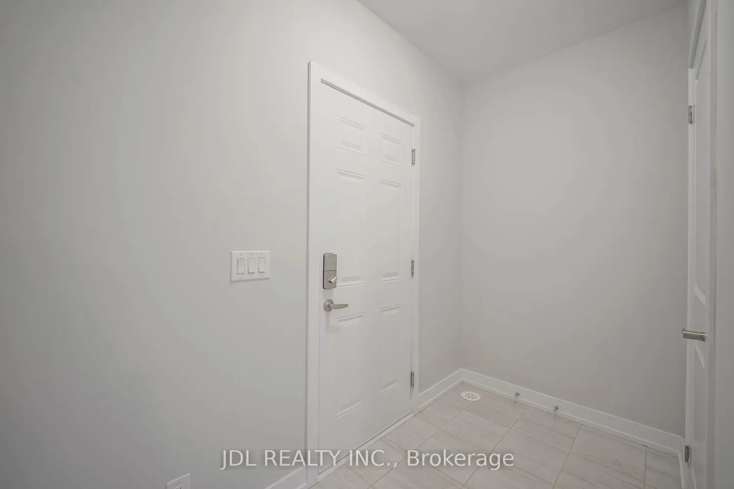 Additional image 11 of 32 Guardhouse Crescent