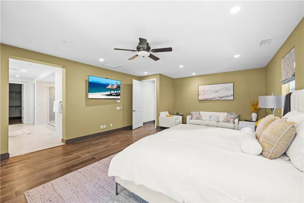 Additional image 33 of 127 Cruiser, Irvine, CA 92618