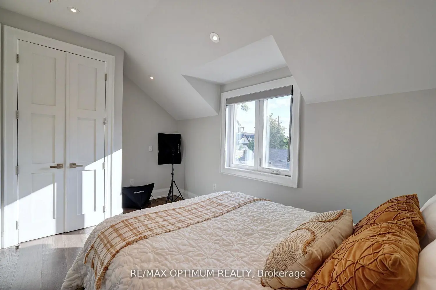 Additional image 13 of 26 Pioneer Drive