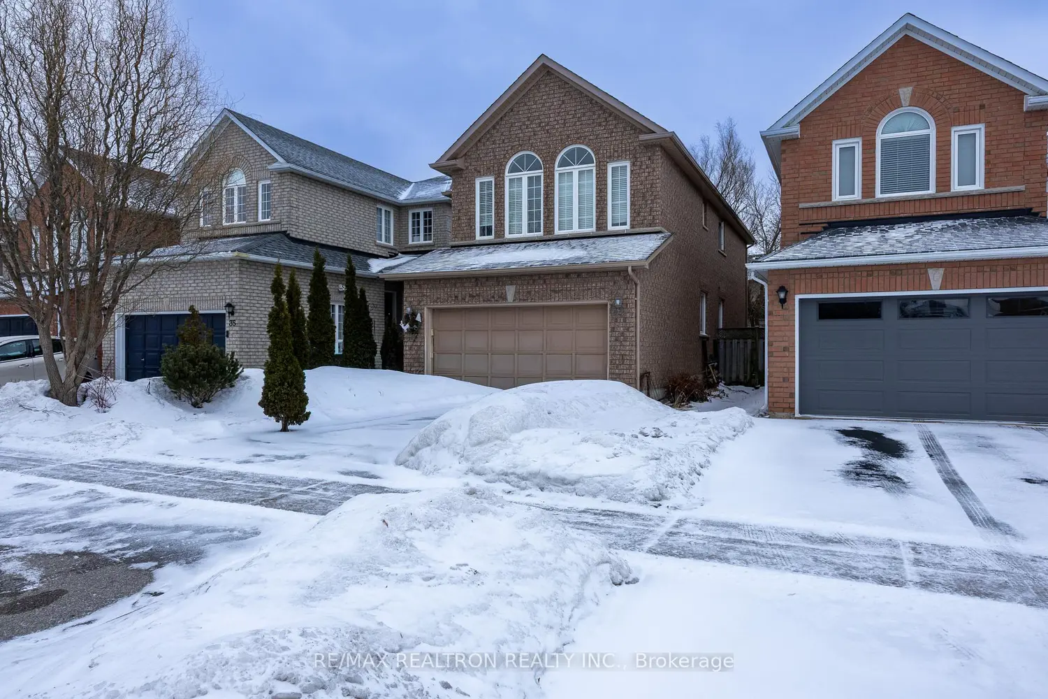 37 Woodhaven Crescent photo 2