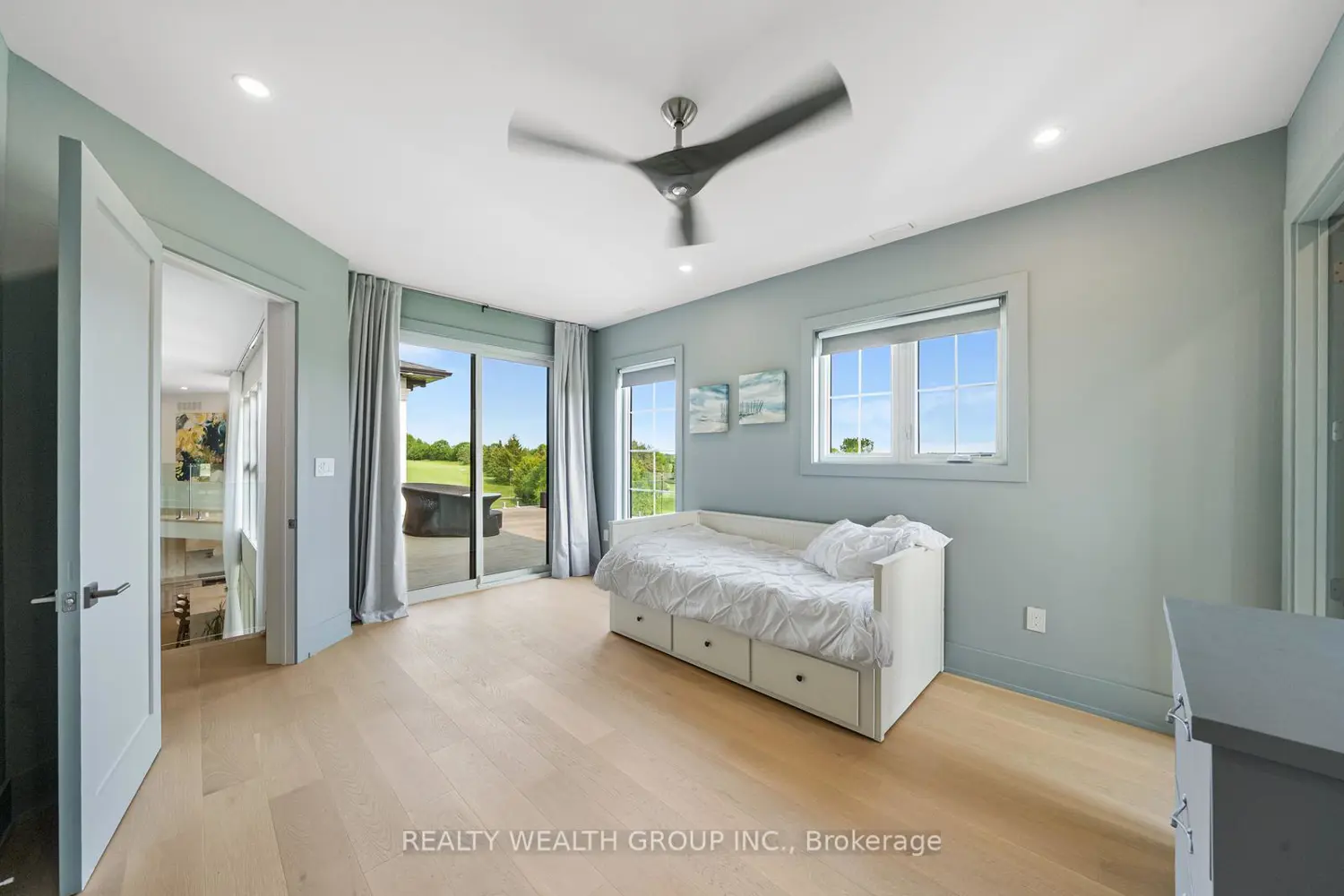 Additional image 12 of 105 Franklin Crescent