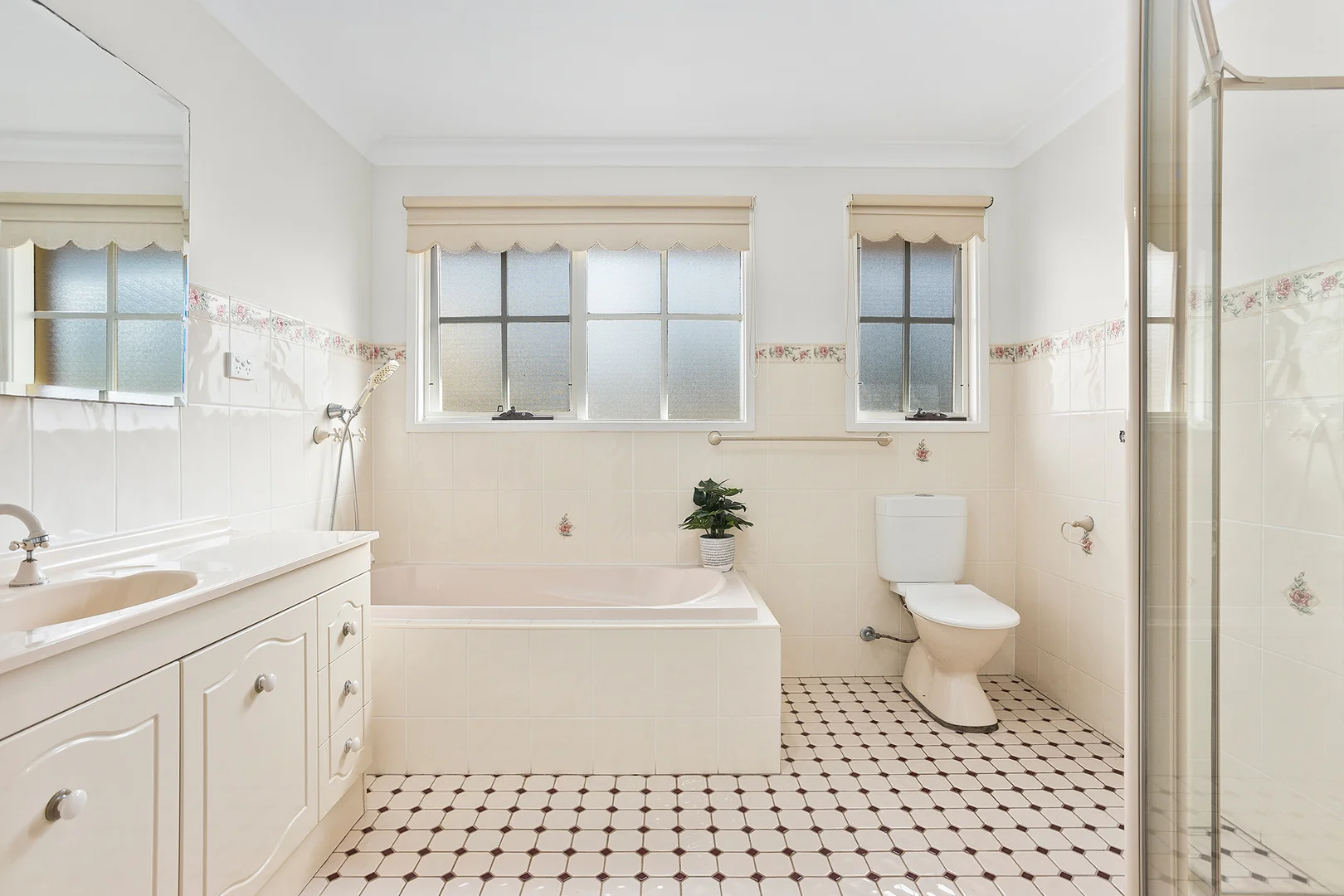 Additional image 11 of 25 Windsor Crescent, Brownsville NSW 2530