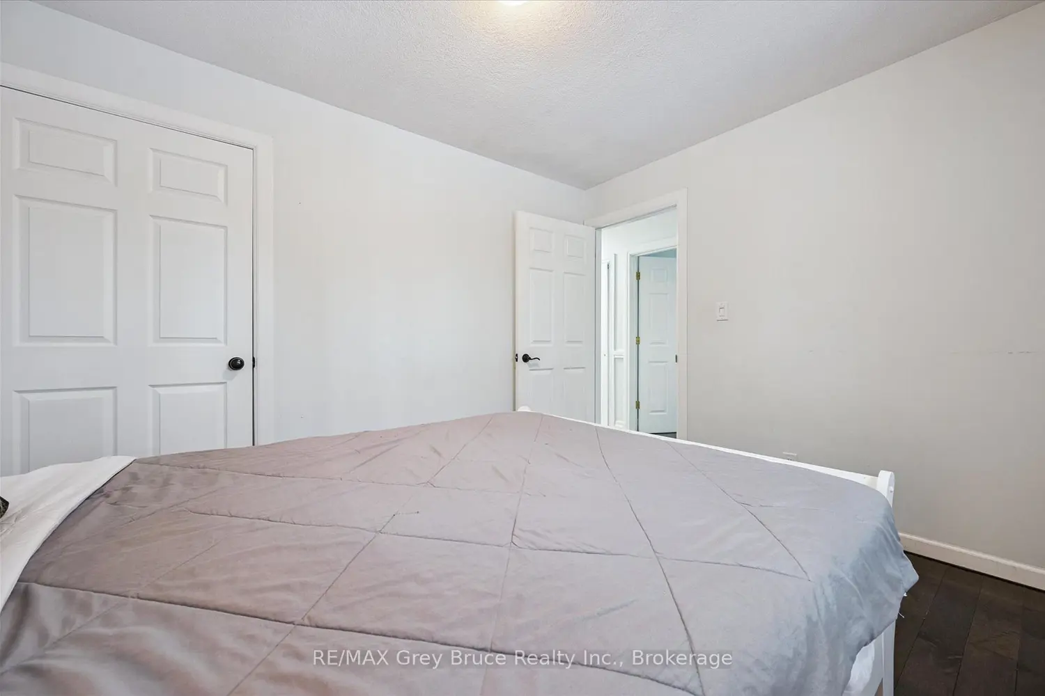 Additional image 11 of 3 Sugarbush Road