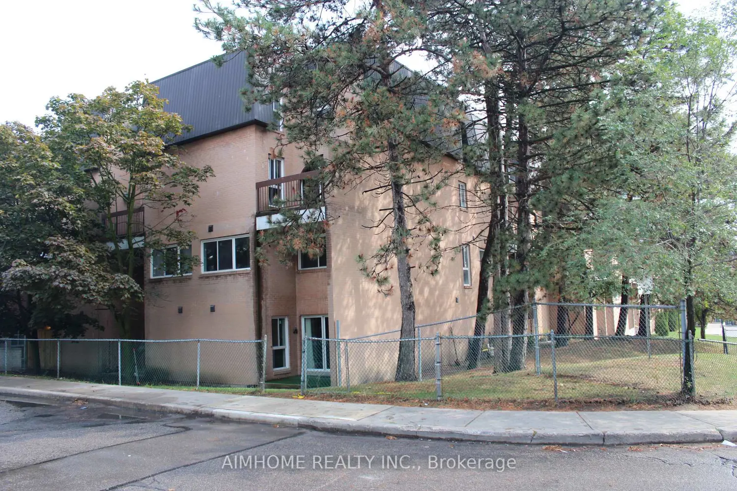 Additional image 14 of 100 Mornelle Court 1086