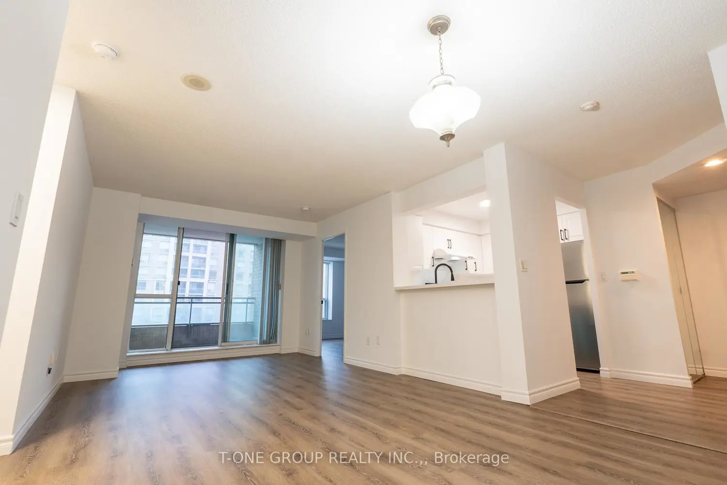 Additional image 9 of 29 Pemberton Avenue 605