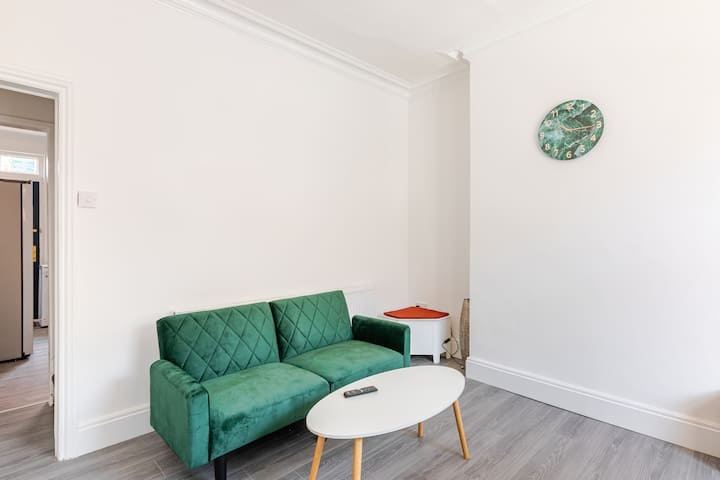 Additional image 12 of 3 Bed Terraced House, Burley Lodge Terrace, LS6, N1 7GU