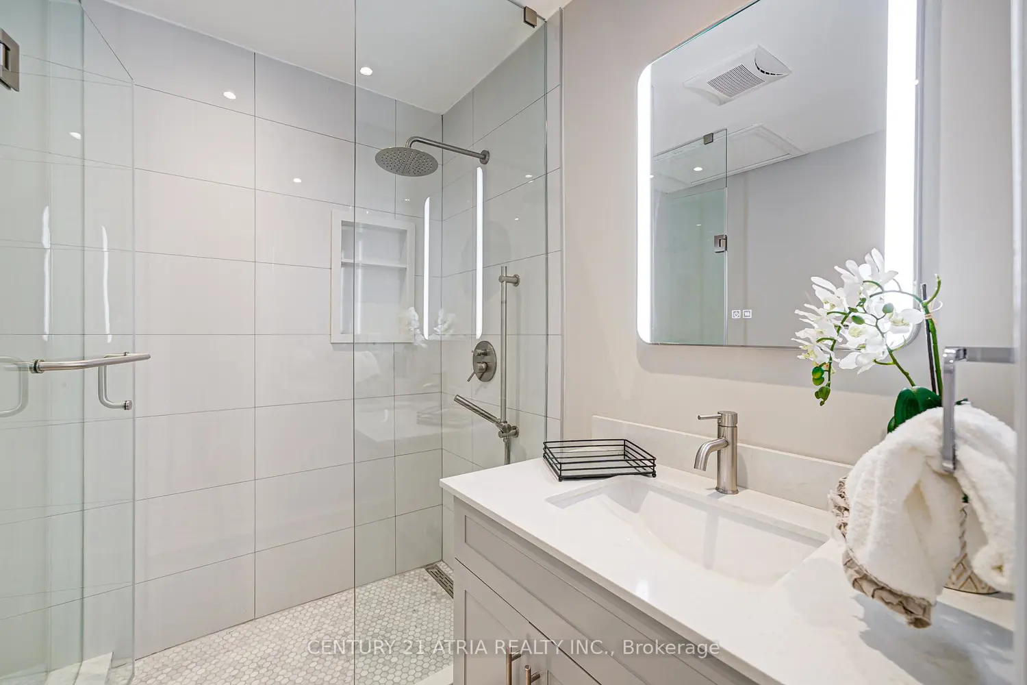 Additional image 9 of 190 Romfield Circuit