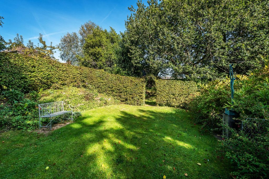 Additional image 66 of Land for saleNear Cranleigh, Surrey GU6