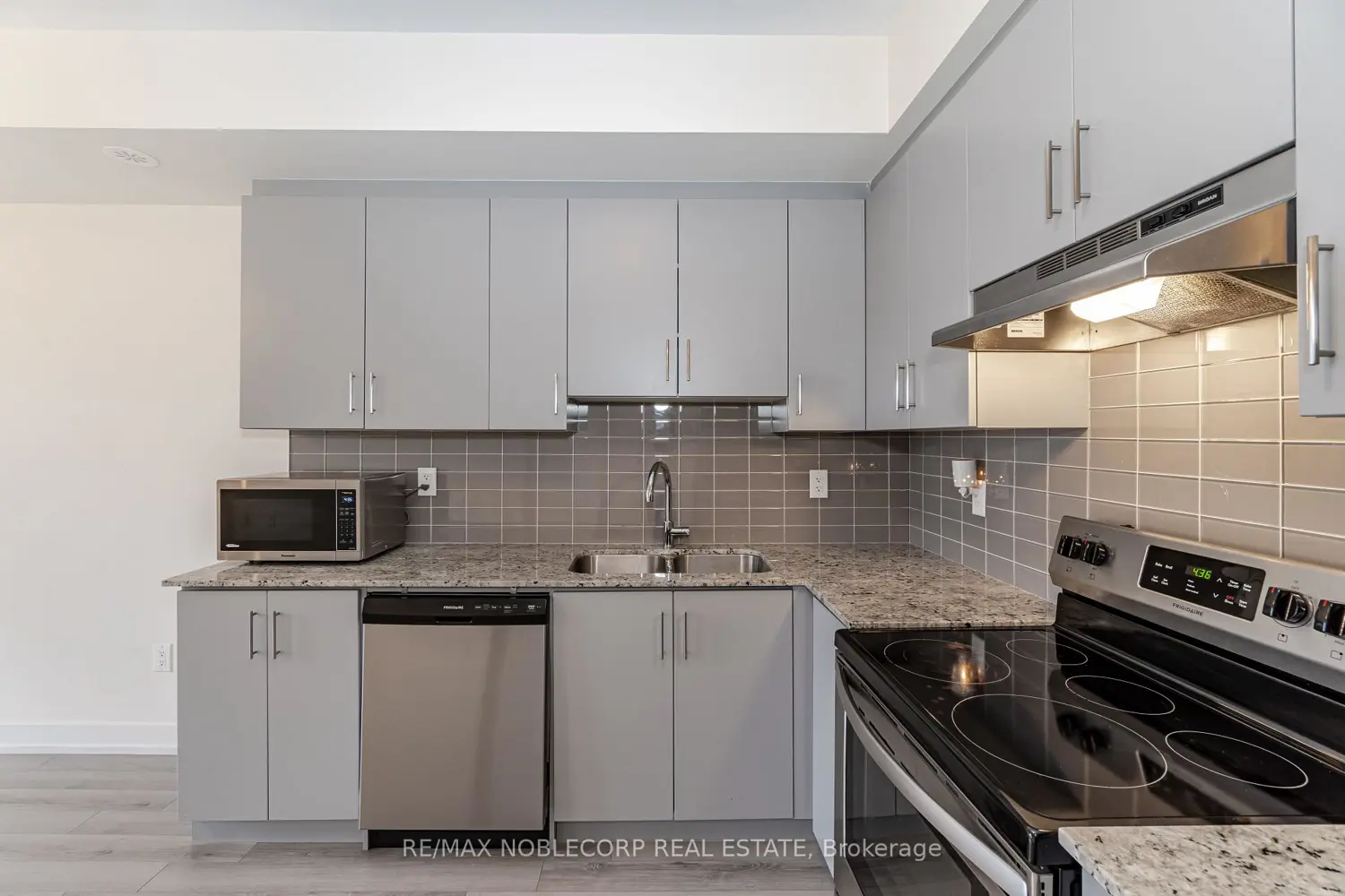 Additional image 2 of 39 John Perkins Bull Drive 22