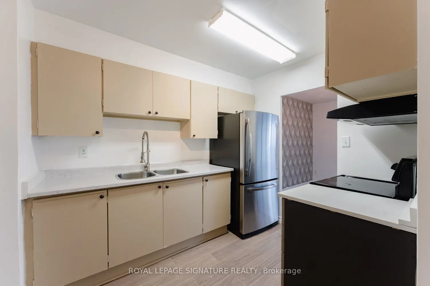 Additional image 6 of 85 Emmett Avenue 2011
