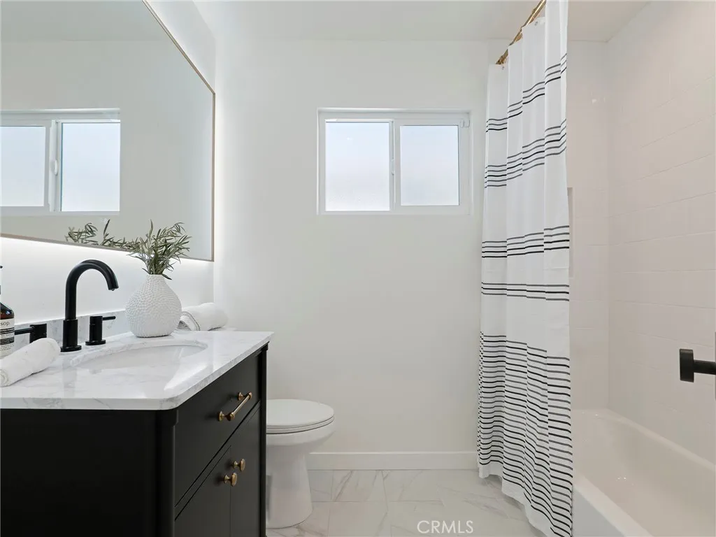 Additional image 29 of 17156 Bullock St, Encino, CA 91316