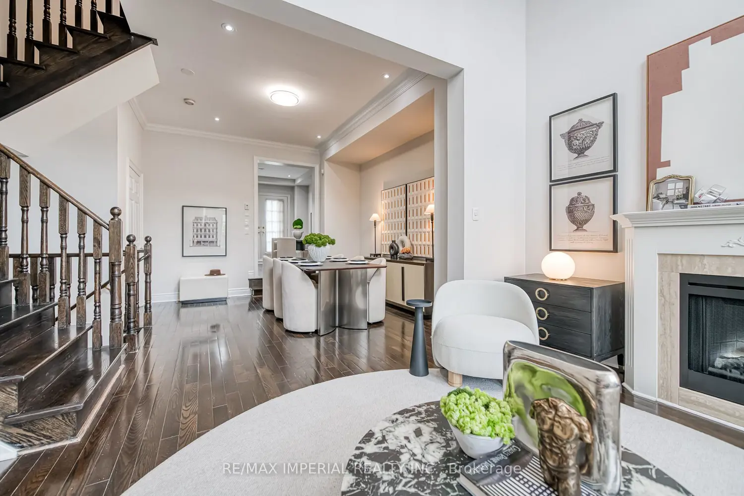 Additional image 3 of 21 Mackenzie's Stand Avenue