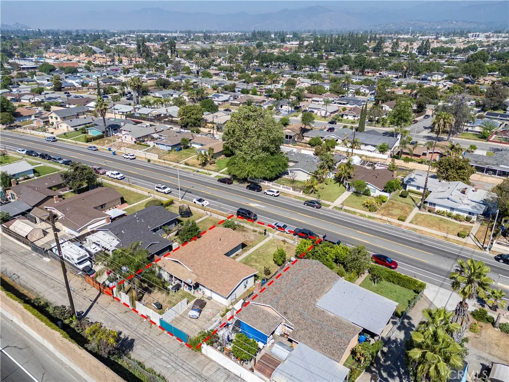 964 E La Verne, Pomona, CA 91767