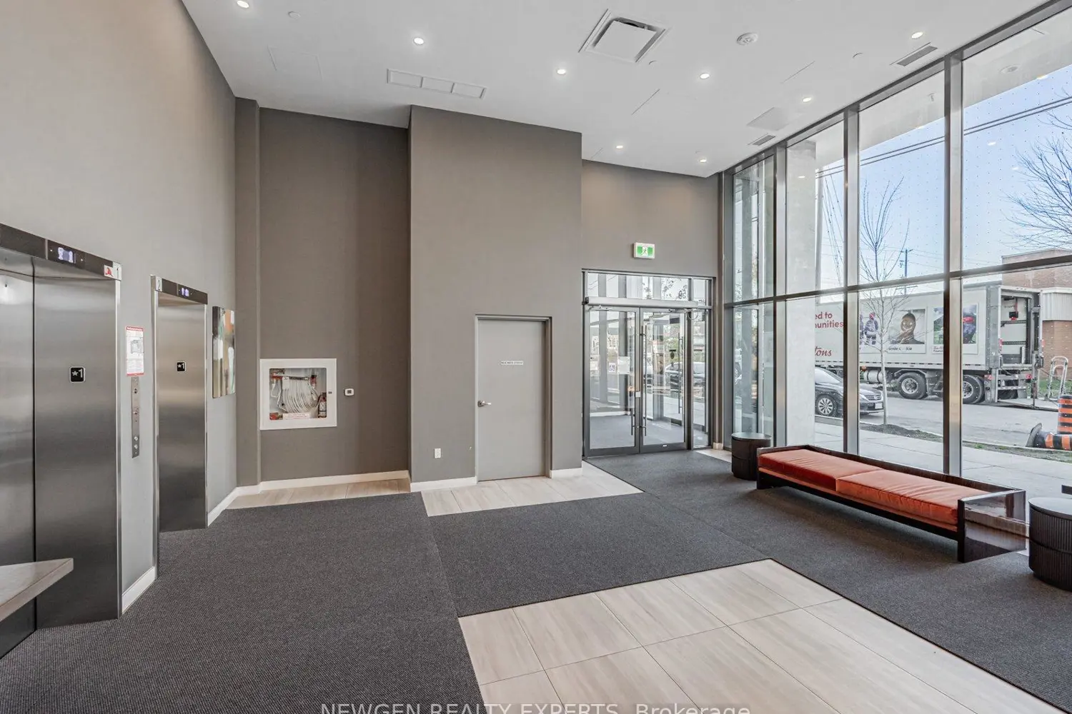 Additional image 4 of 859 The Queensway 824