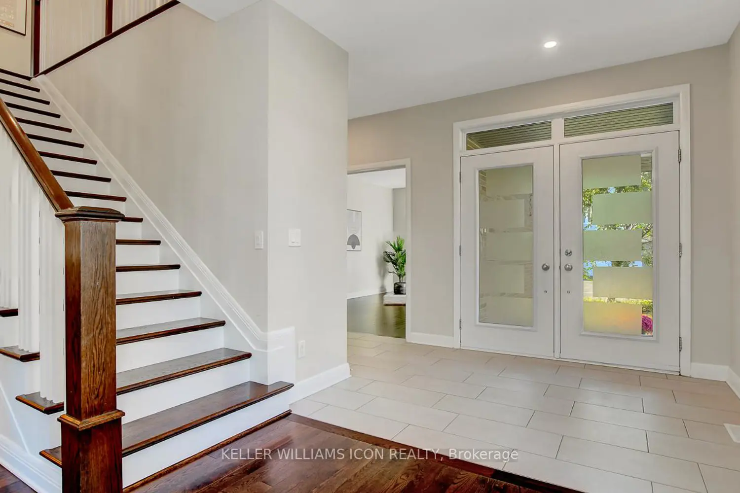 Additional image 3 of 611 Gabriola Way