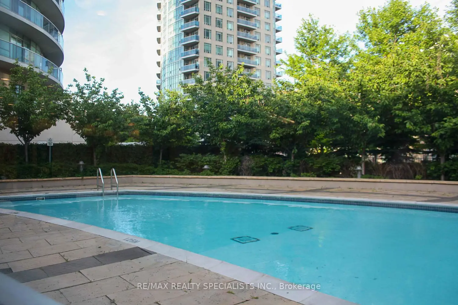 Additional image 17 of 50 Absolute Avenue 909