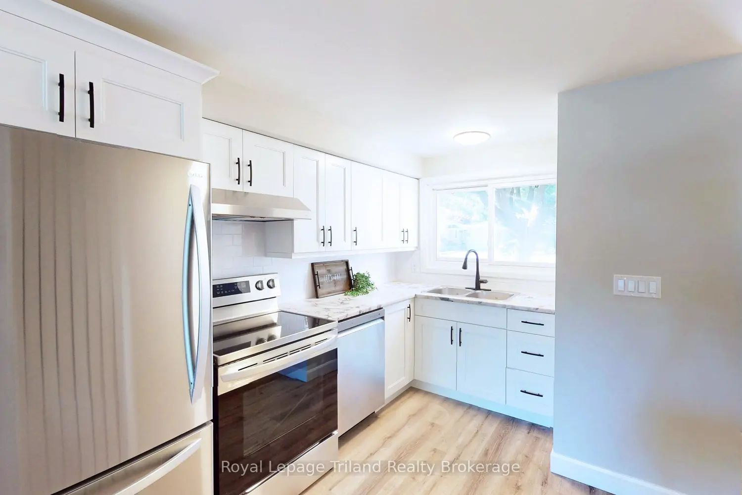 Additional image 3 of 648 Brant Street