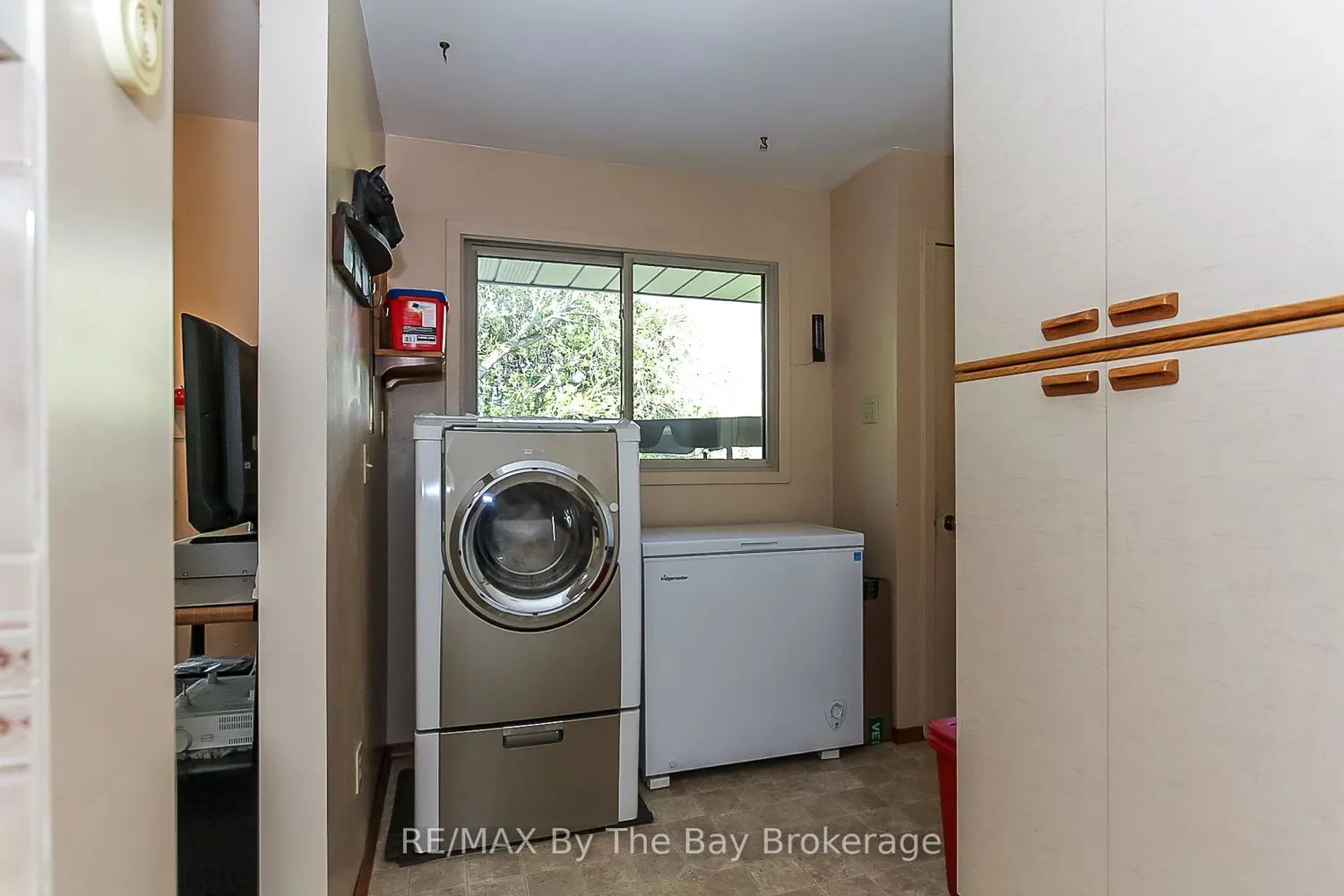 Additional image 10 of 630 Sunnidale Road