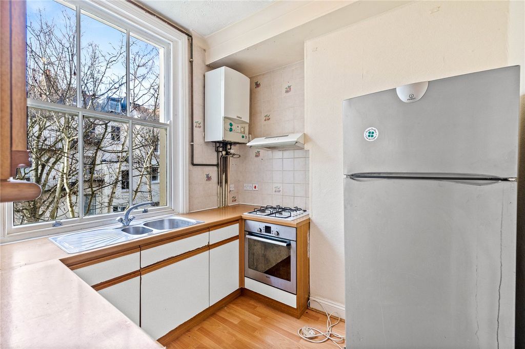 Additional image 12 of 2 bed flat for saleBrunswick Road, Hove, East Sussex BN3