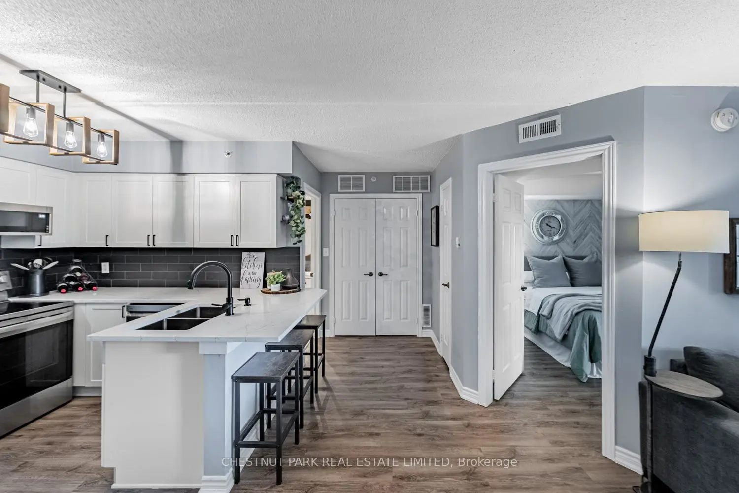 Additional image 6 of 2055 Appleby Line 306