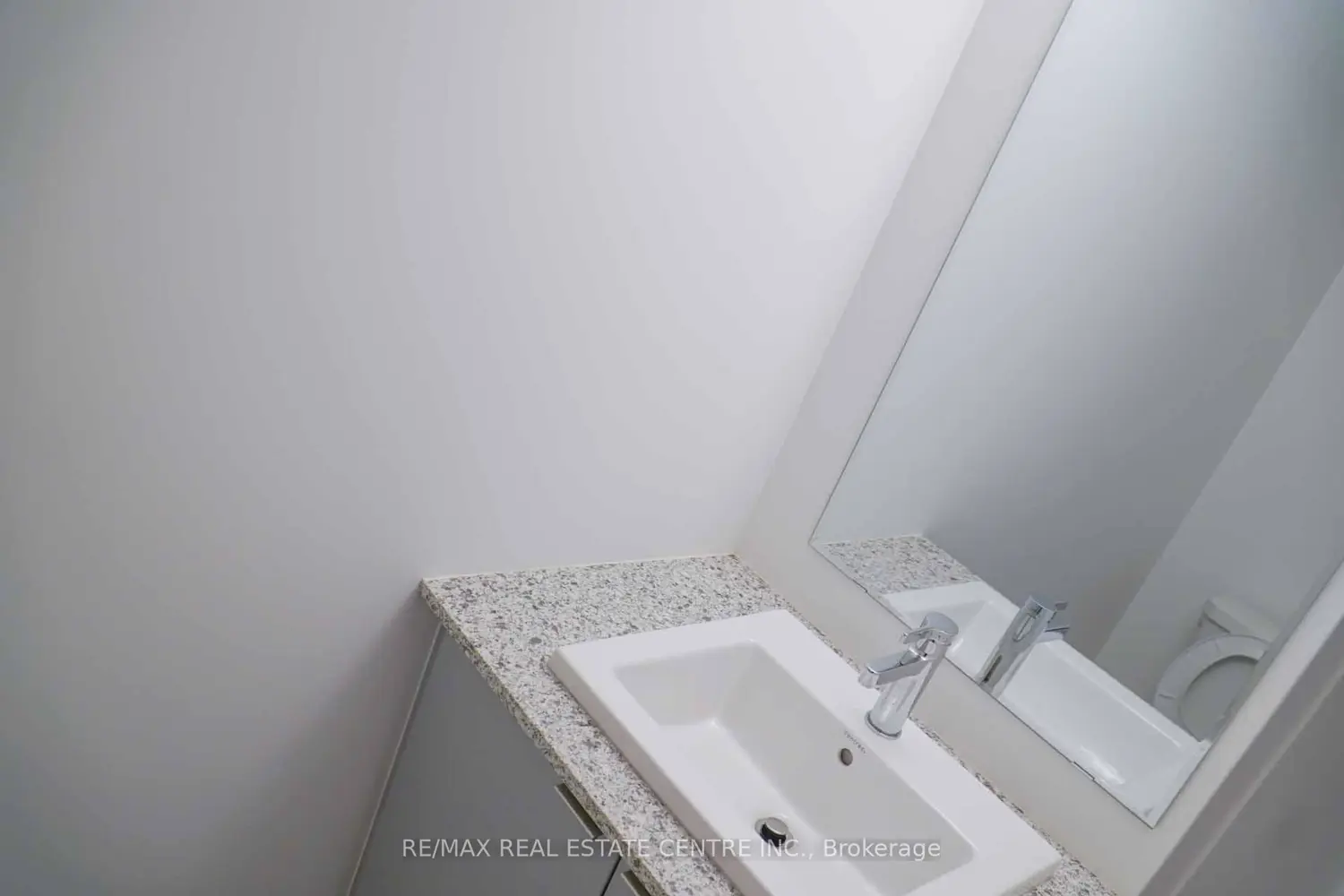 Additional image 15 of 14 Lytham Green Circle 24