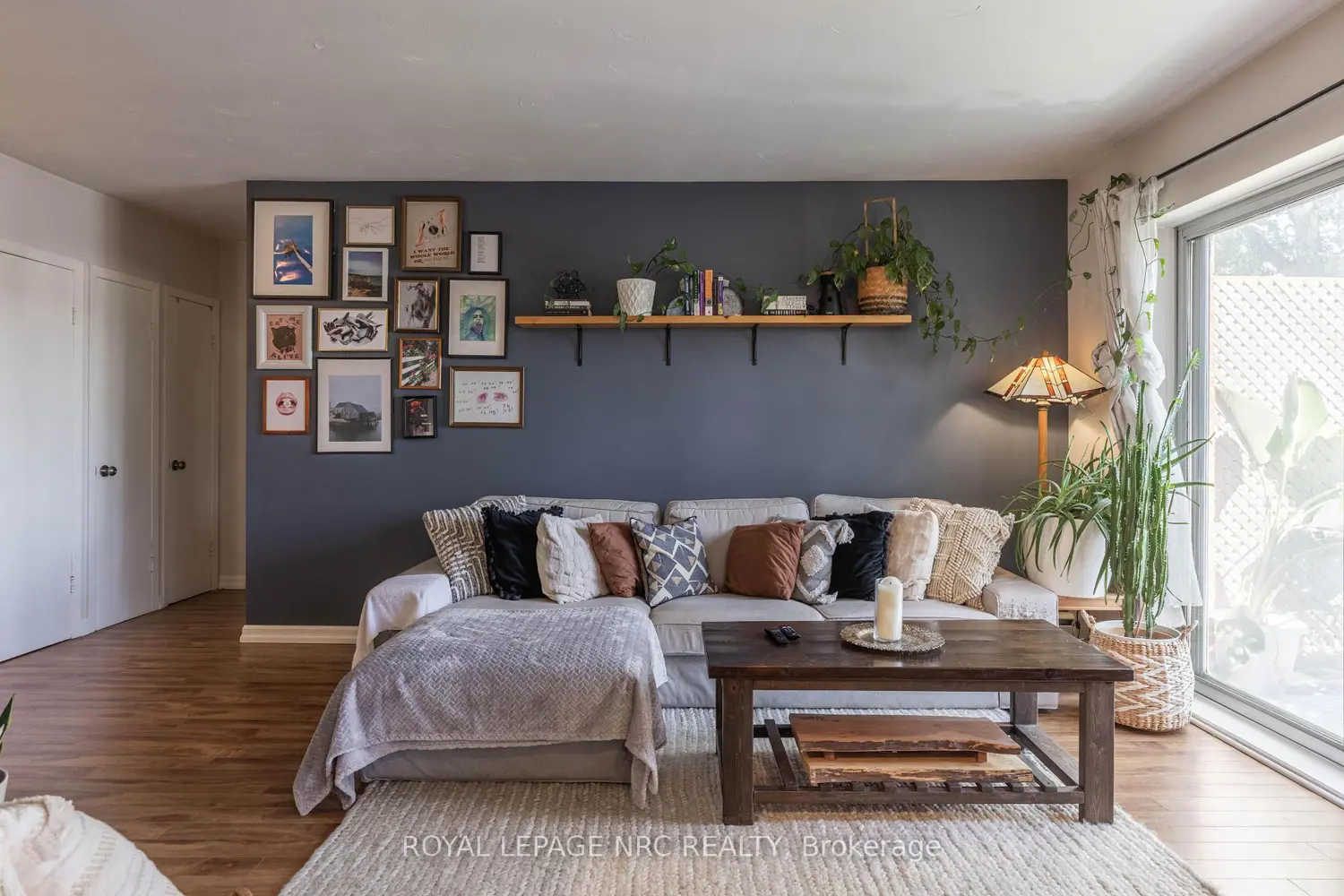 Additional image 2 of 456 Carlton Street 34