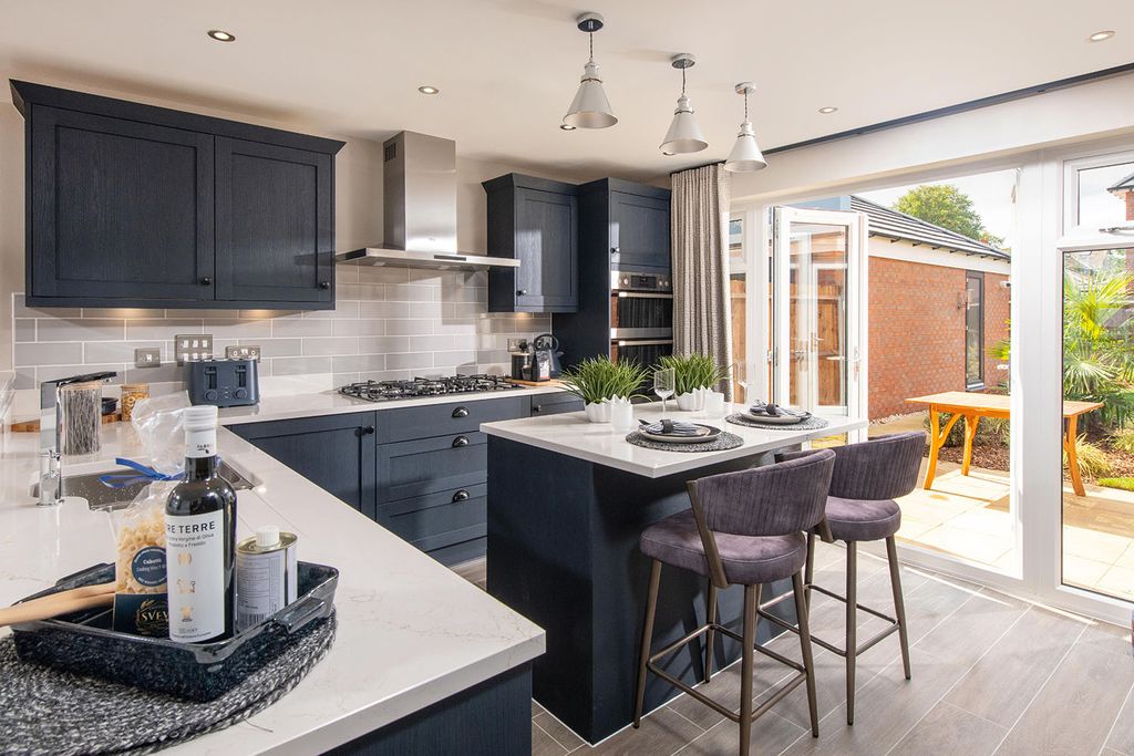 Additional image 2 of 4 bed detached house for sale"Avondale" at Bath Road, Speen, Newbury RG14