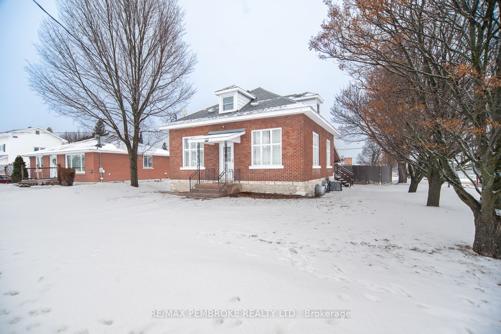 359 Metcalfe Street, Pembroke, ON, K8A 2W1