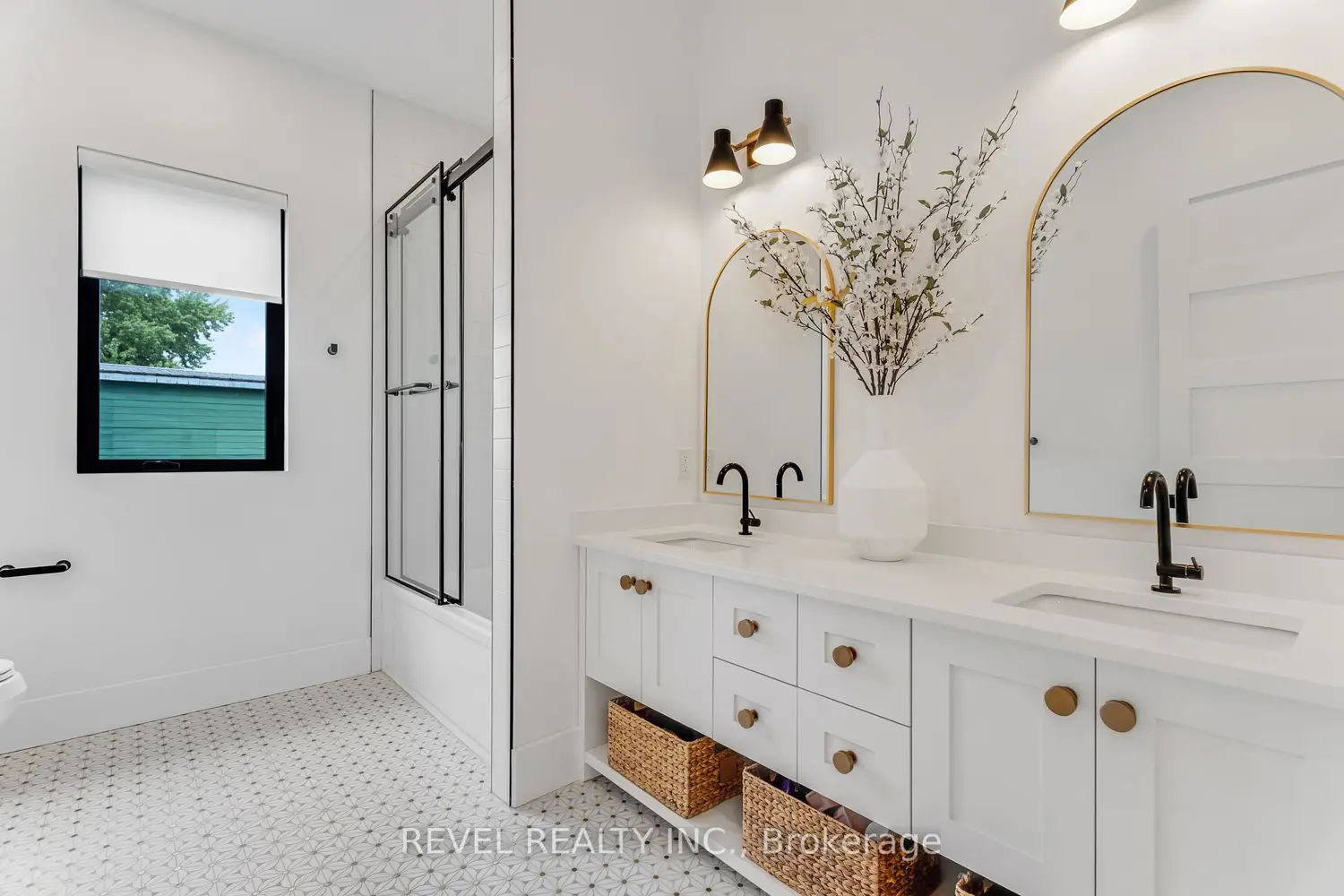 Additional image 14 of 4678 Lobsinger Line