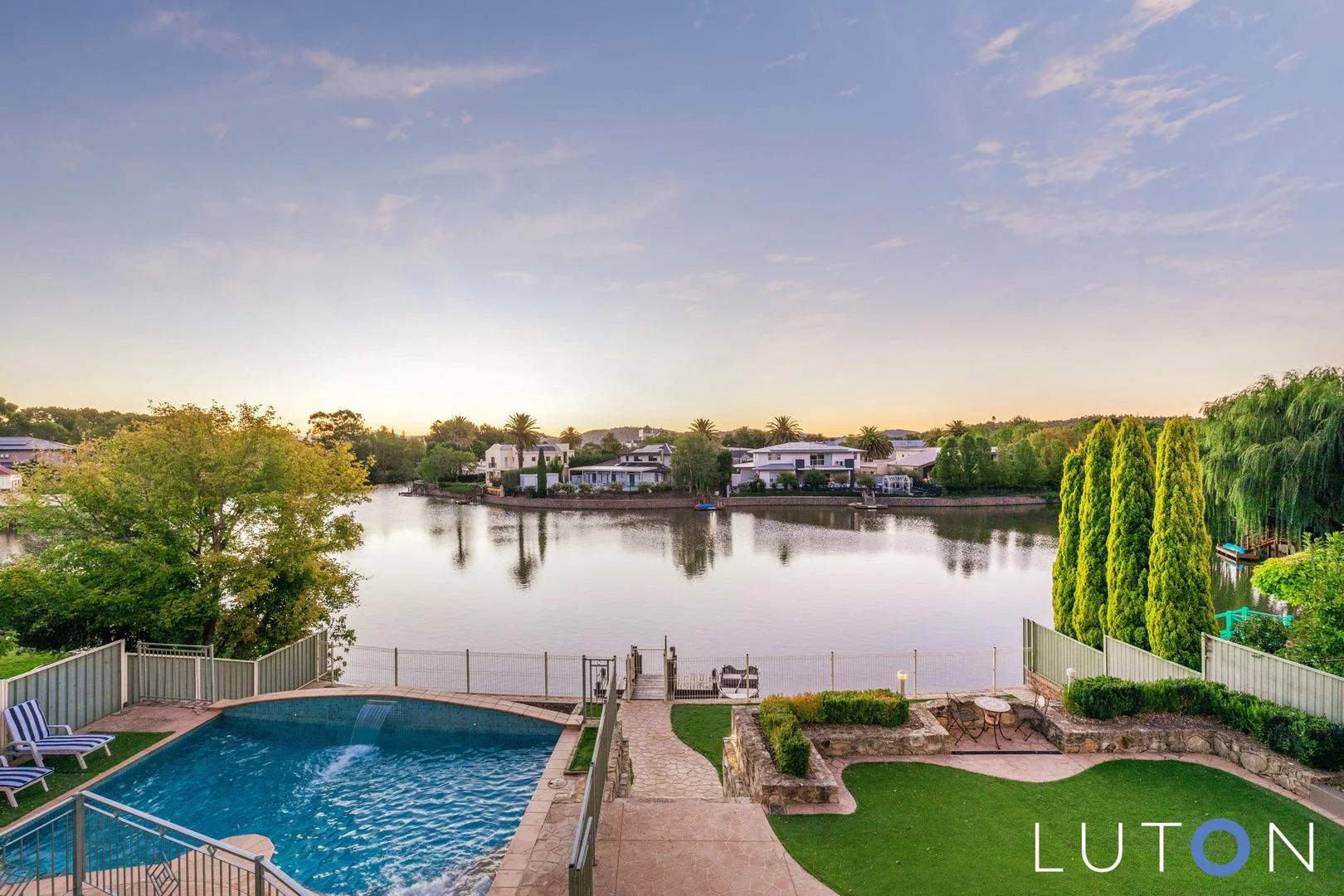 19 Lakeview Gardens, Jerrabomberra NSW 2619