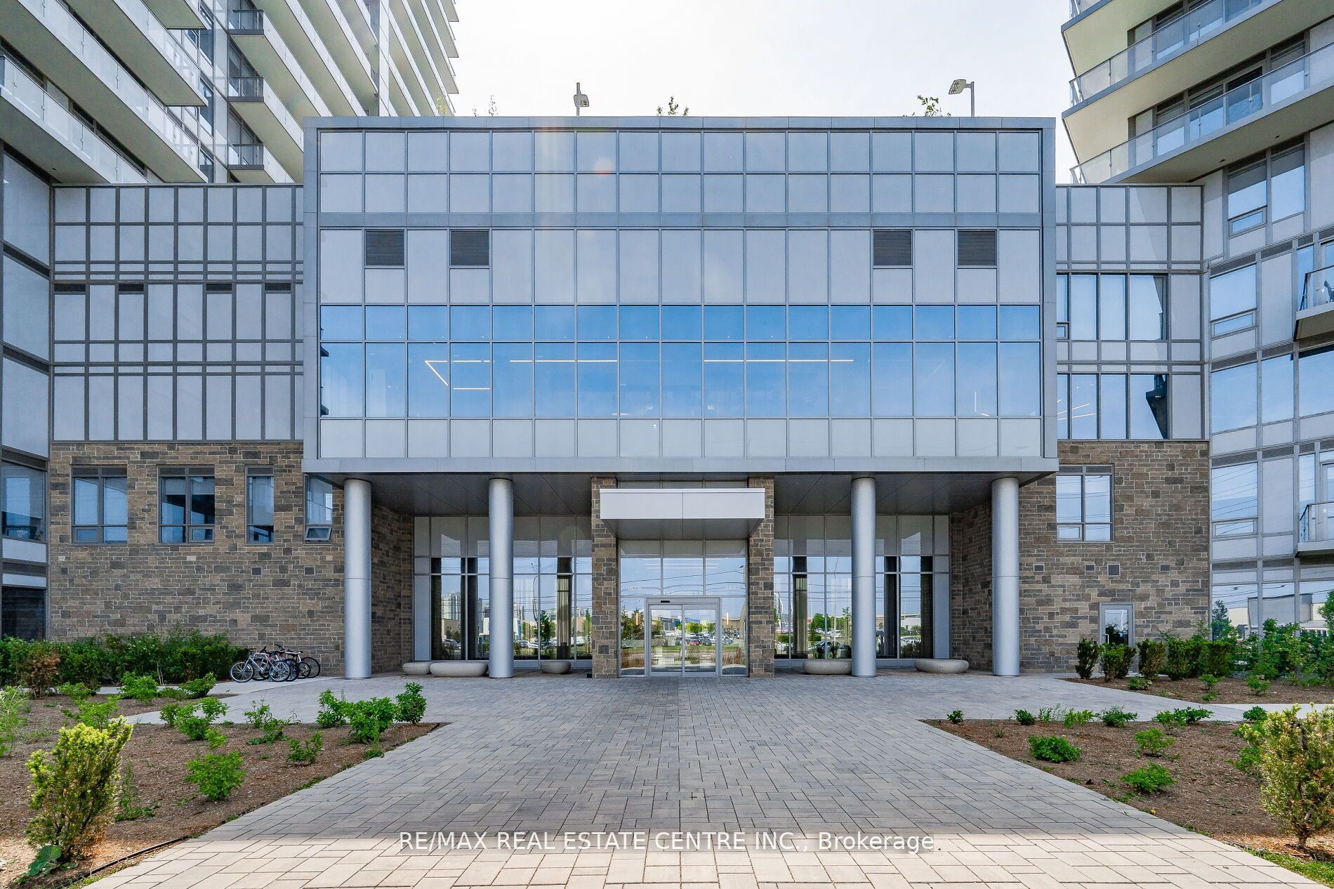 Additional image 3 of 602B-4655 Metcalfe Avenue, Mississauga, ON, L5M 0Z7