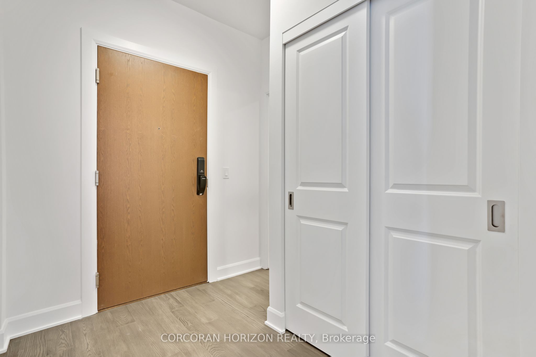 Additional image 4 of 1013-3240 William Coltson Avenue, Oakville, ON, L6H 8C8