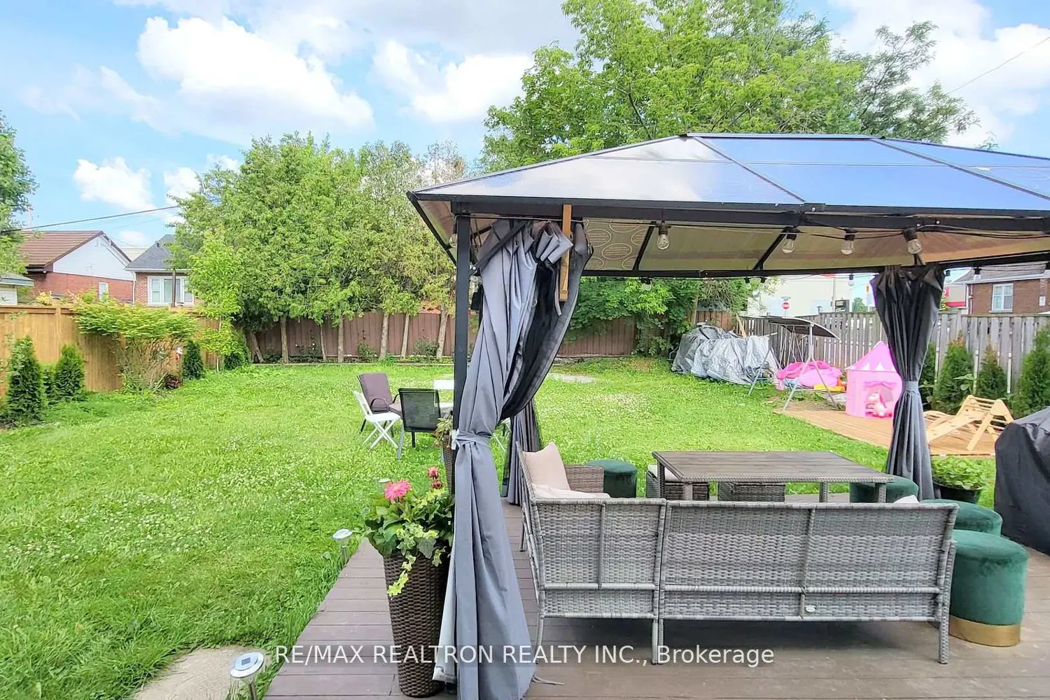 Additional image 11 of 15 West 1St Street