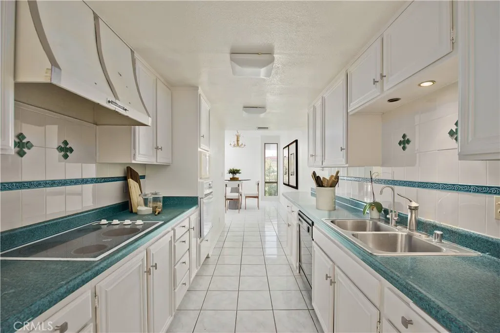 Additional image 35 of 5340 Yarmouth Unit 205, Encino, CA 91316