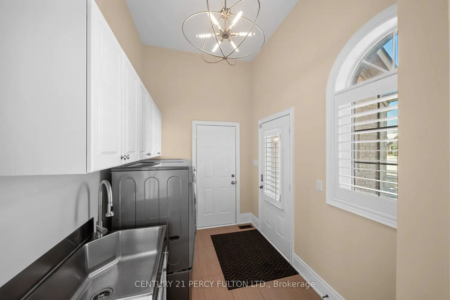 Additional image 8 of 5121 Tom Thomson Court