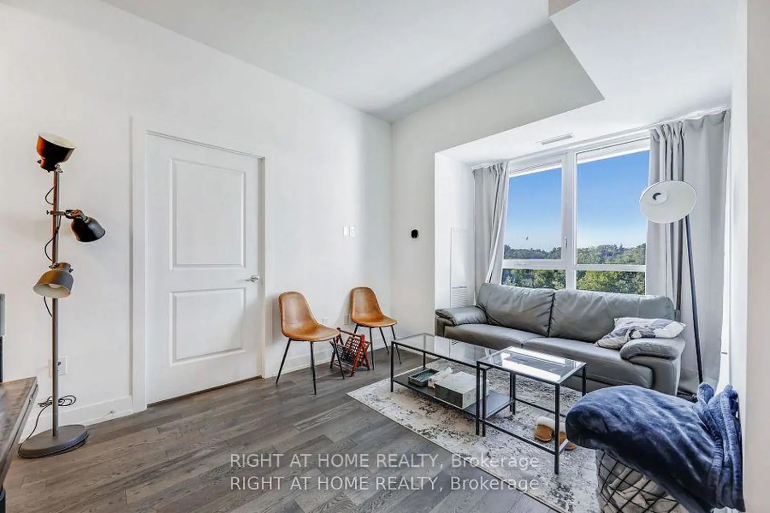 Additional image 11 of 1063 Douglas Mccurdy Common 213