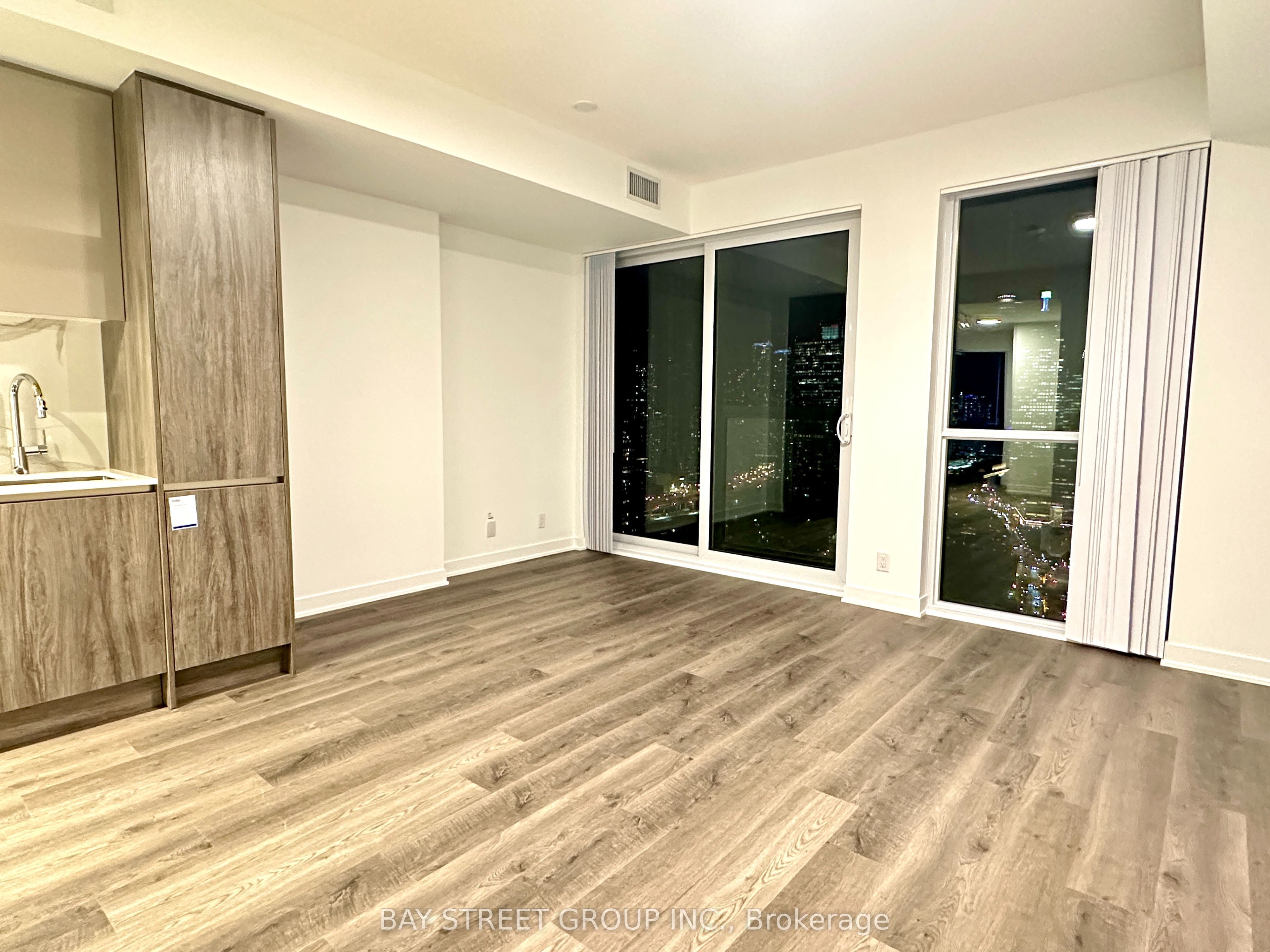 4211-180 Front Street E, Toronto, ON, M5A 0A9