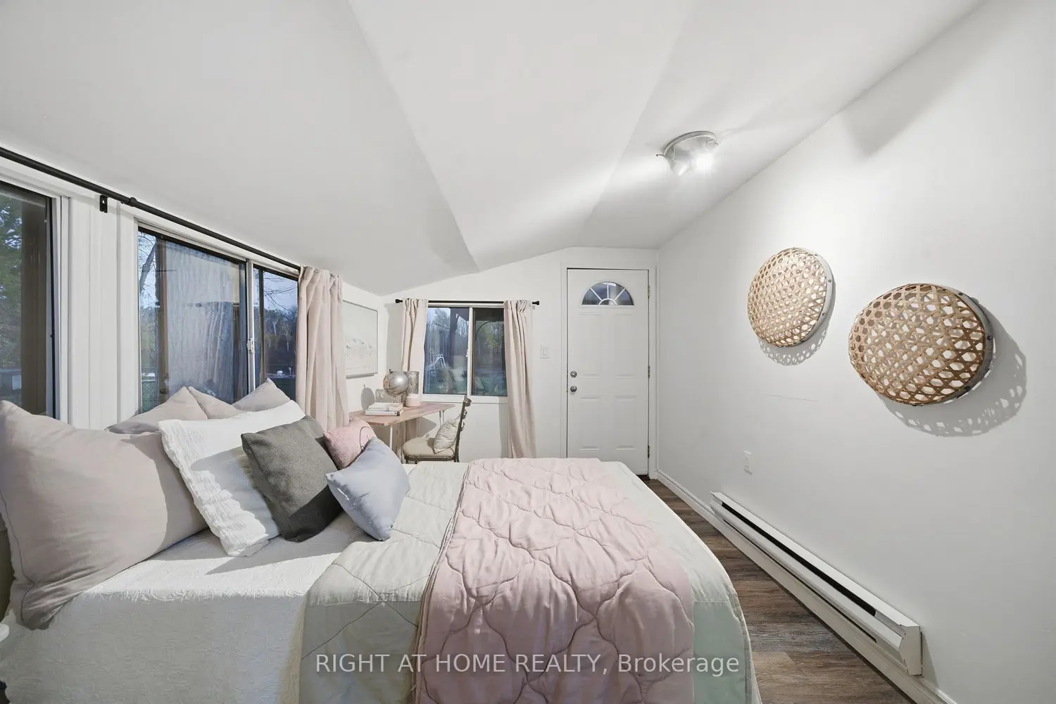 Additional image 17 of 49 River Road