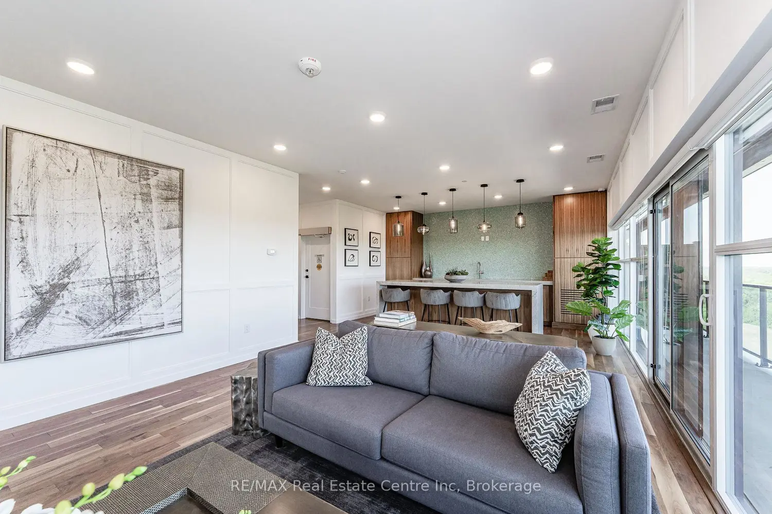 Additional image 12 of 1880 Gordon Street 104