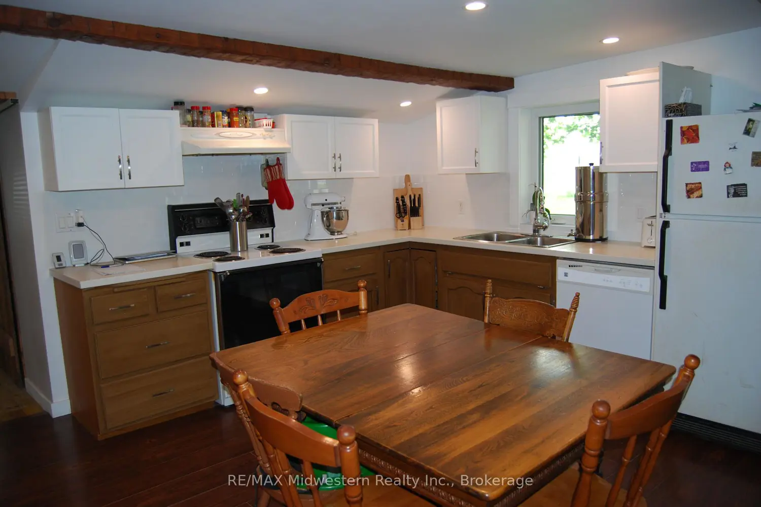 Additional image 4 of 410 Temple Street