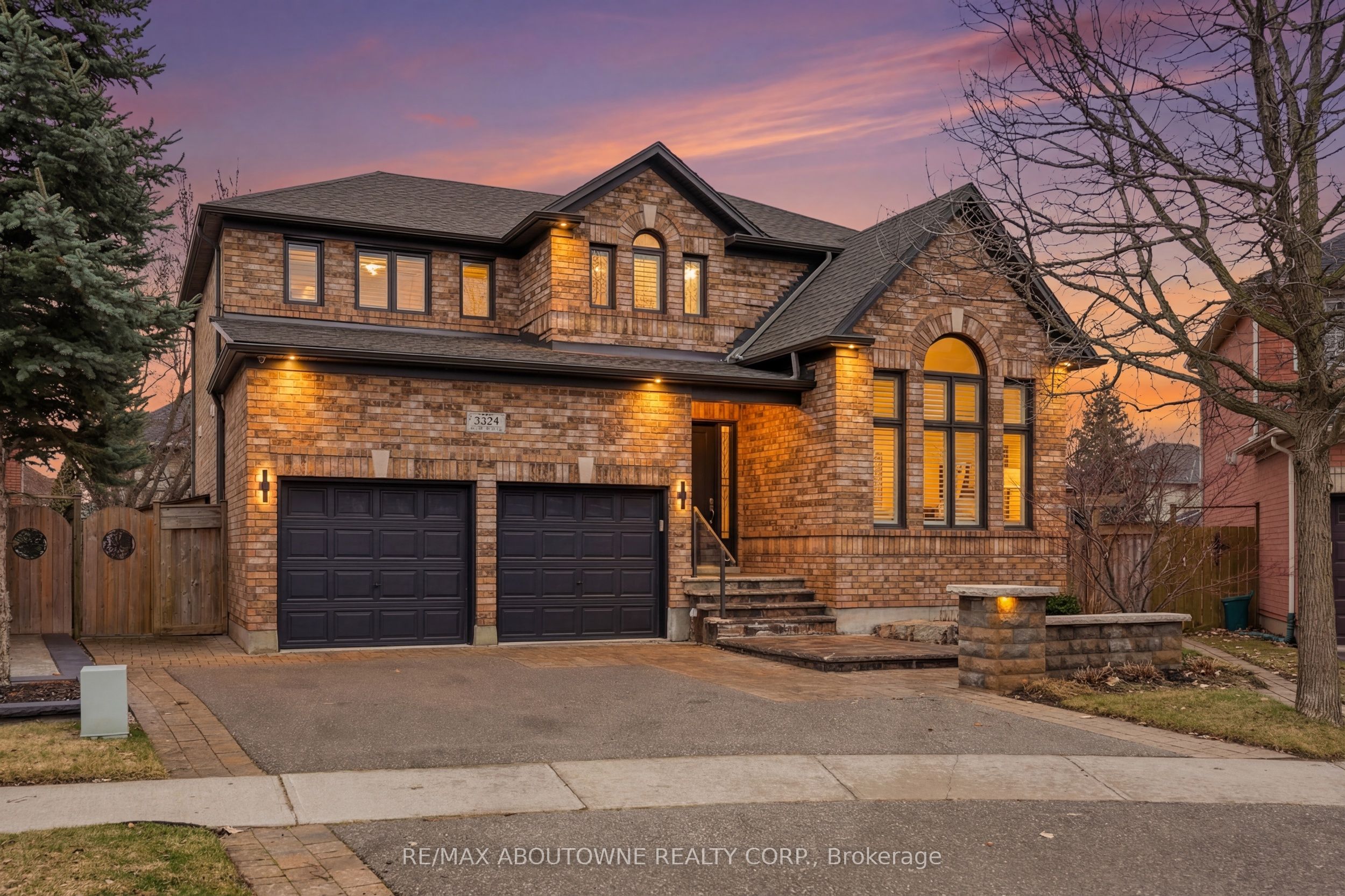 Additional image 2 of 2225 Glazebrook Circle, Oakville, ON, L6M 5B5