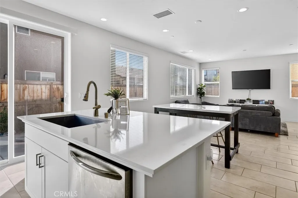 Additional image 17 of 824 Katelyn Avenue, Madera, CA 93636