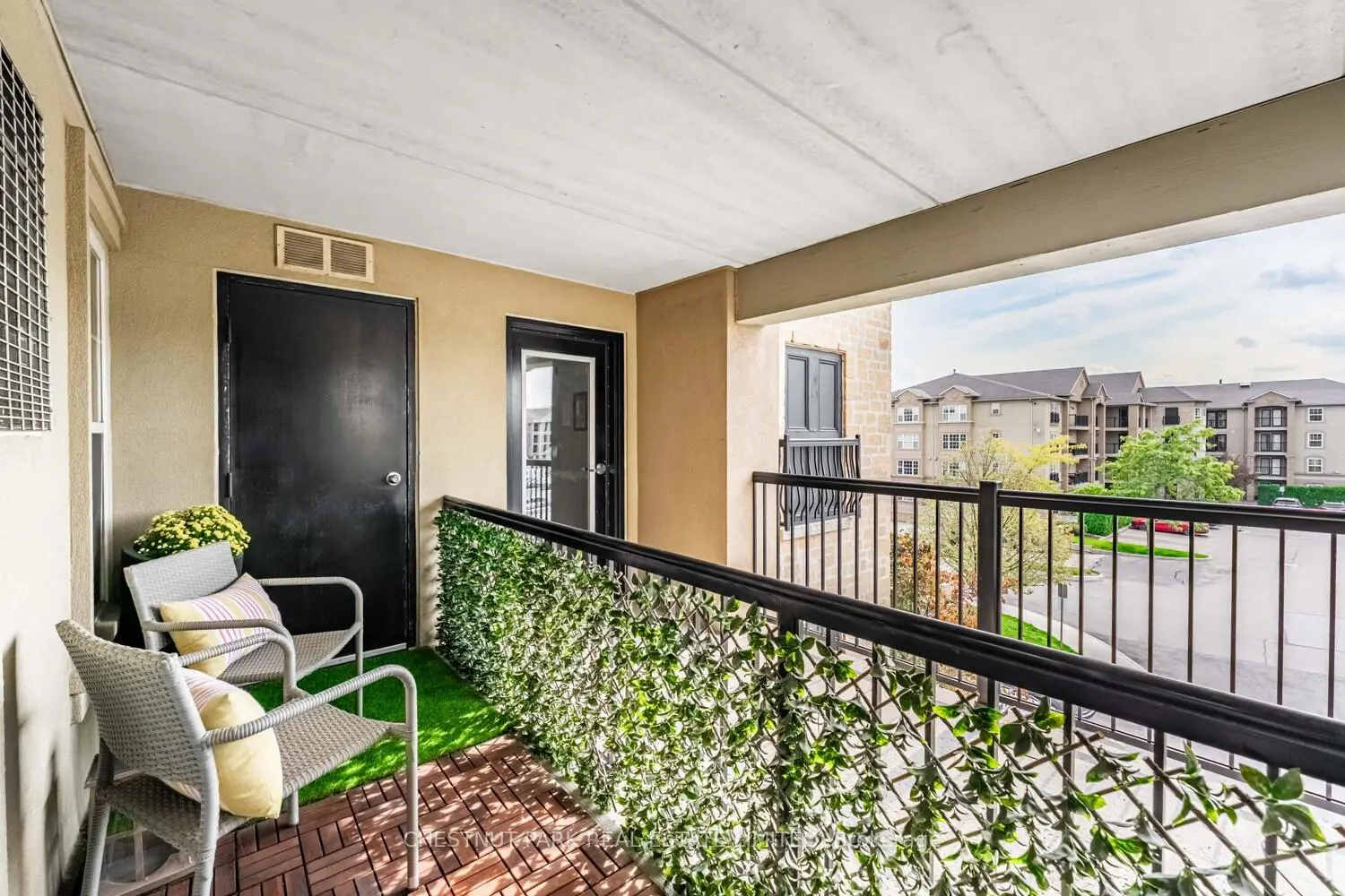 Additional image 10 of 2055 Appleby Line 306